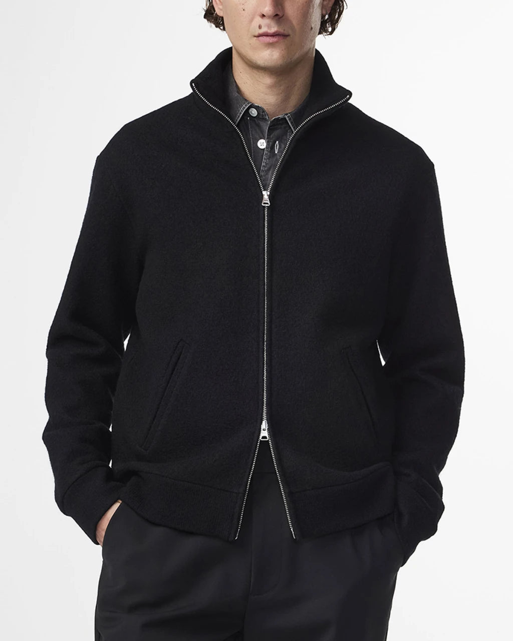 NN07 Zip Jacke in der Farbe Schwarz