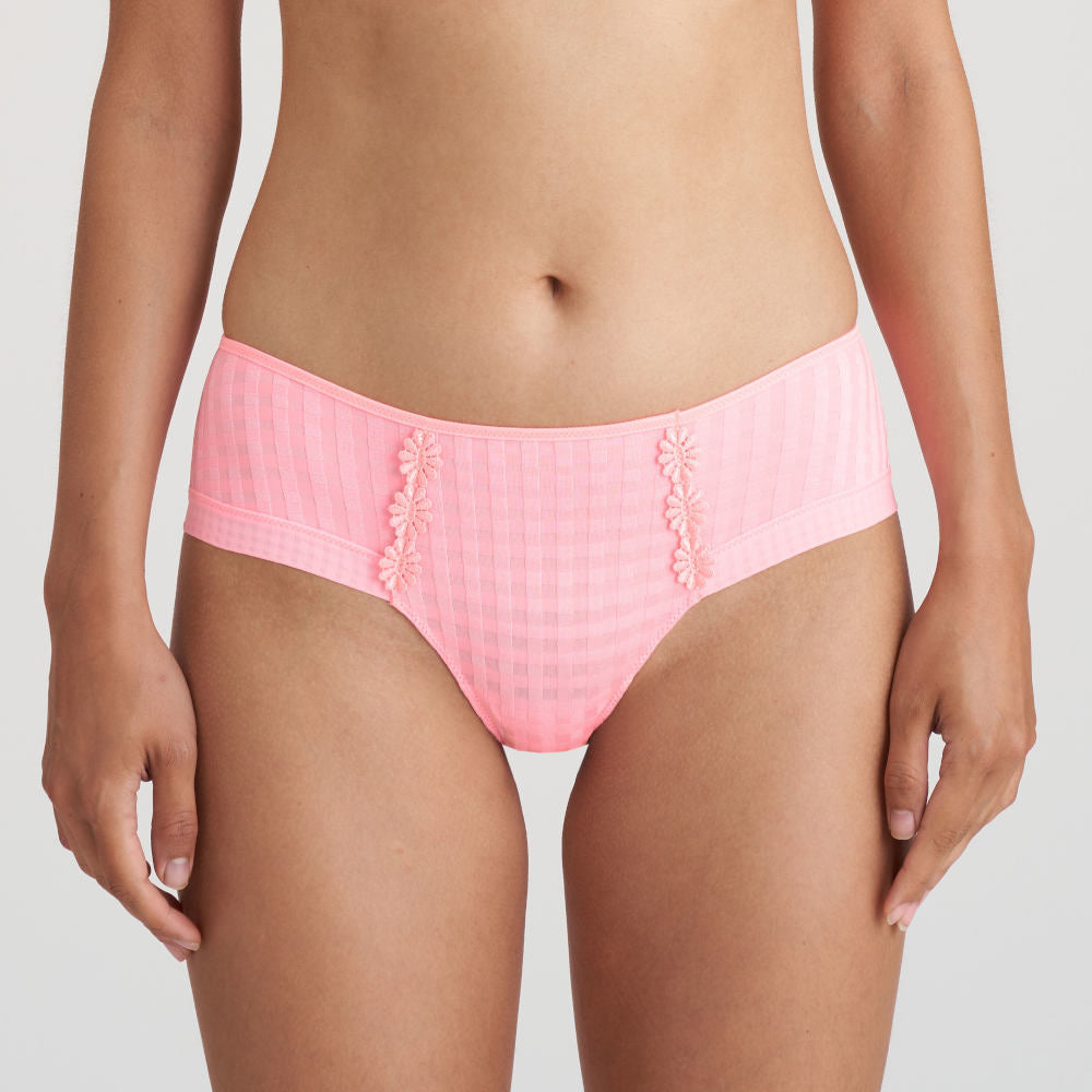 Marie JoHotpants Avero