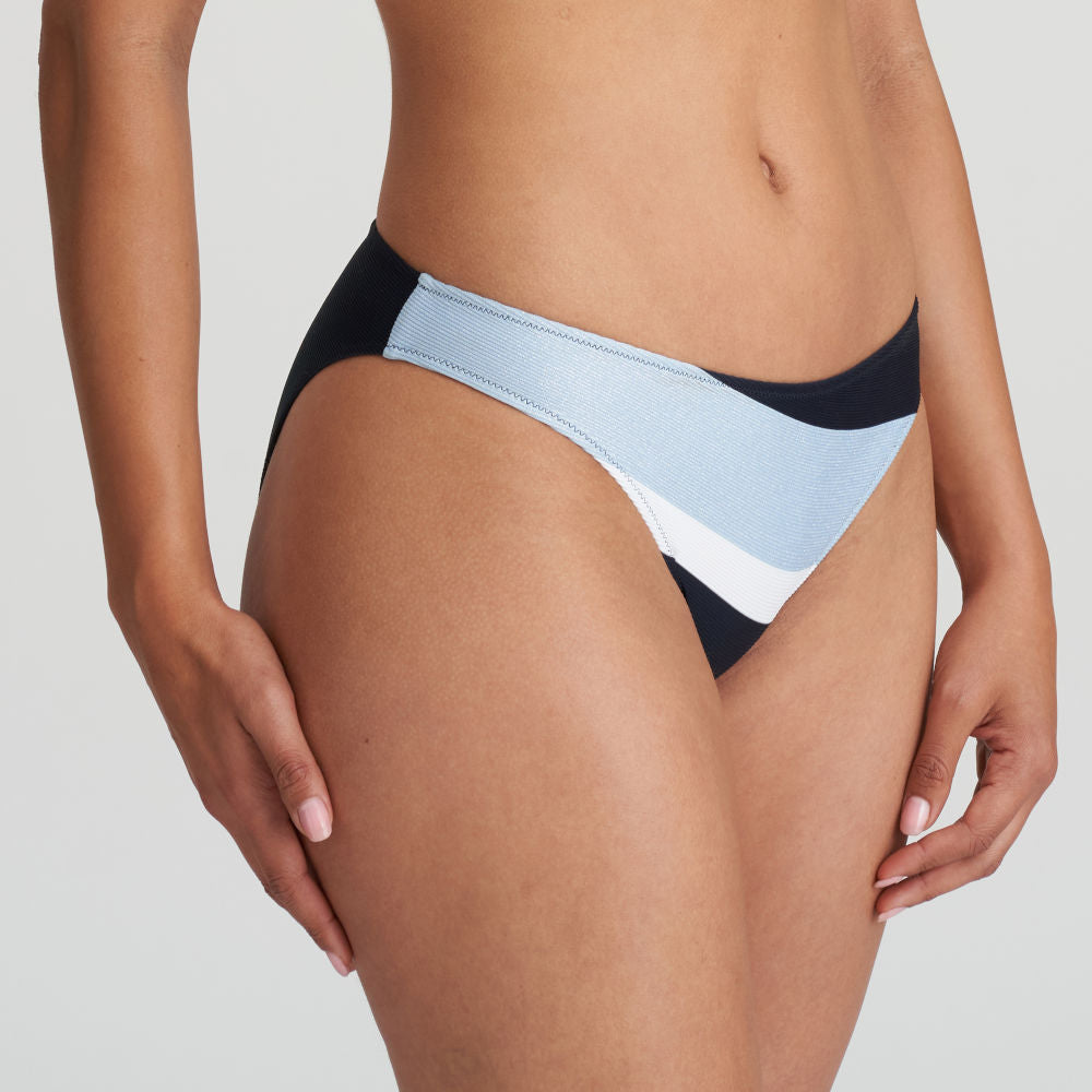 Marie JoBikinislip Sitges