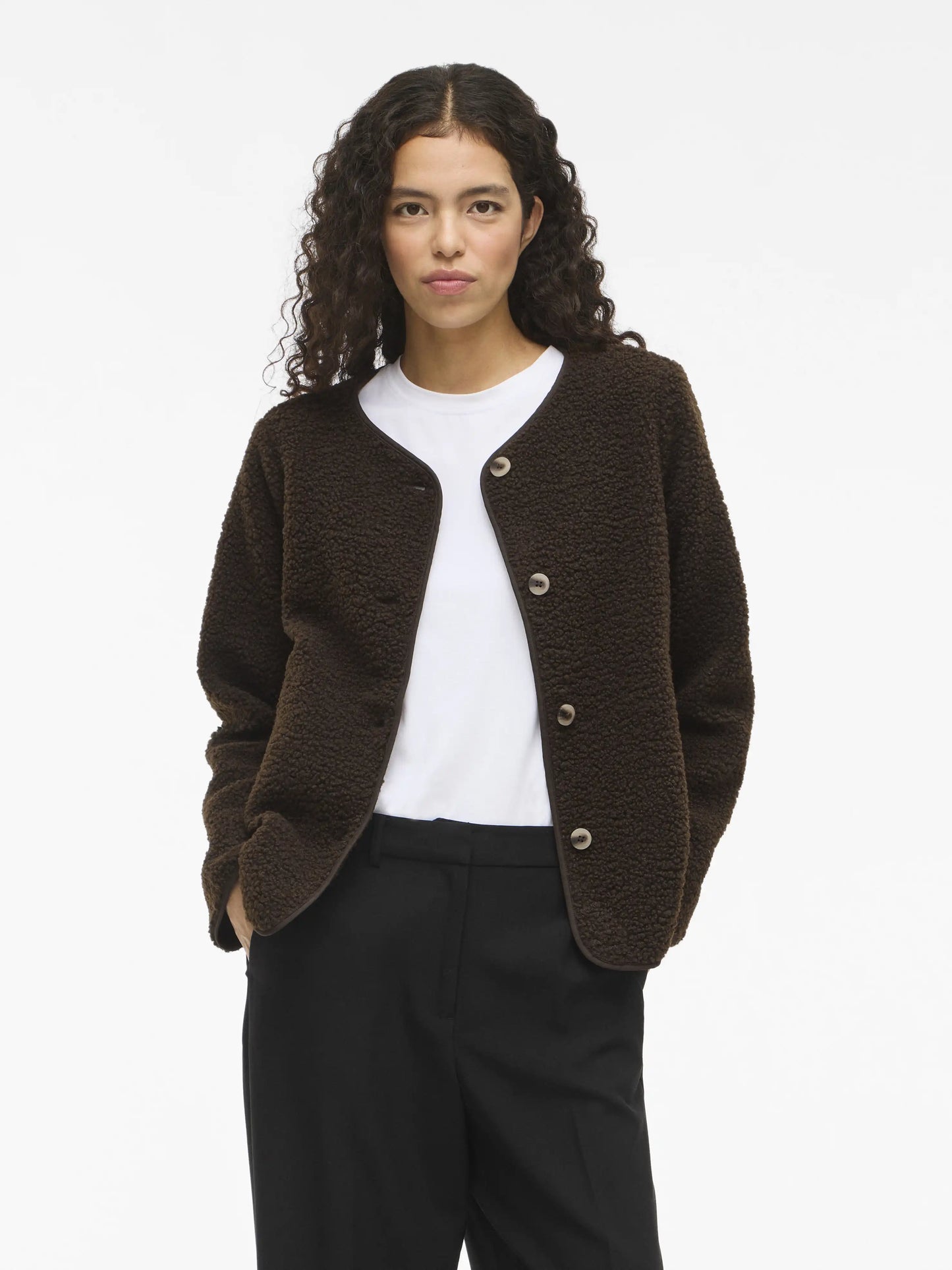 Vila Teddy-Jacke Viada in der Farbe Coffee Bean