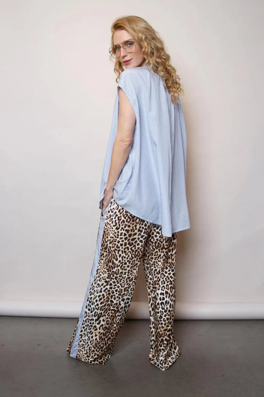 Emily Van Den Bergh Hose