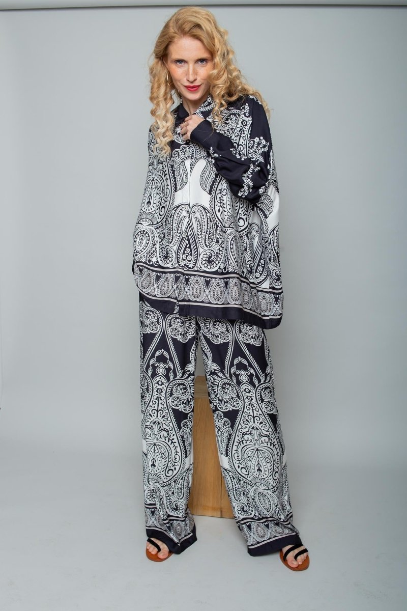 Emily Van Den Bergh Hose in der Farbe black white ornament