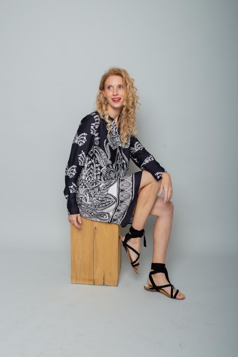 Emily Van Den Bergh Kleid in der Farbe black white ornament