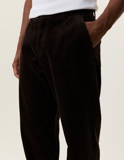 Les Deux Corduroy Tapered Pants Delicioso Brown – Herren Cordhose