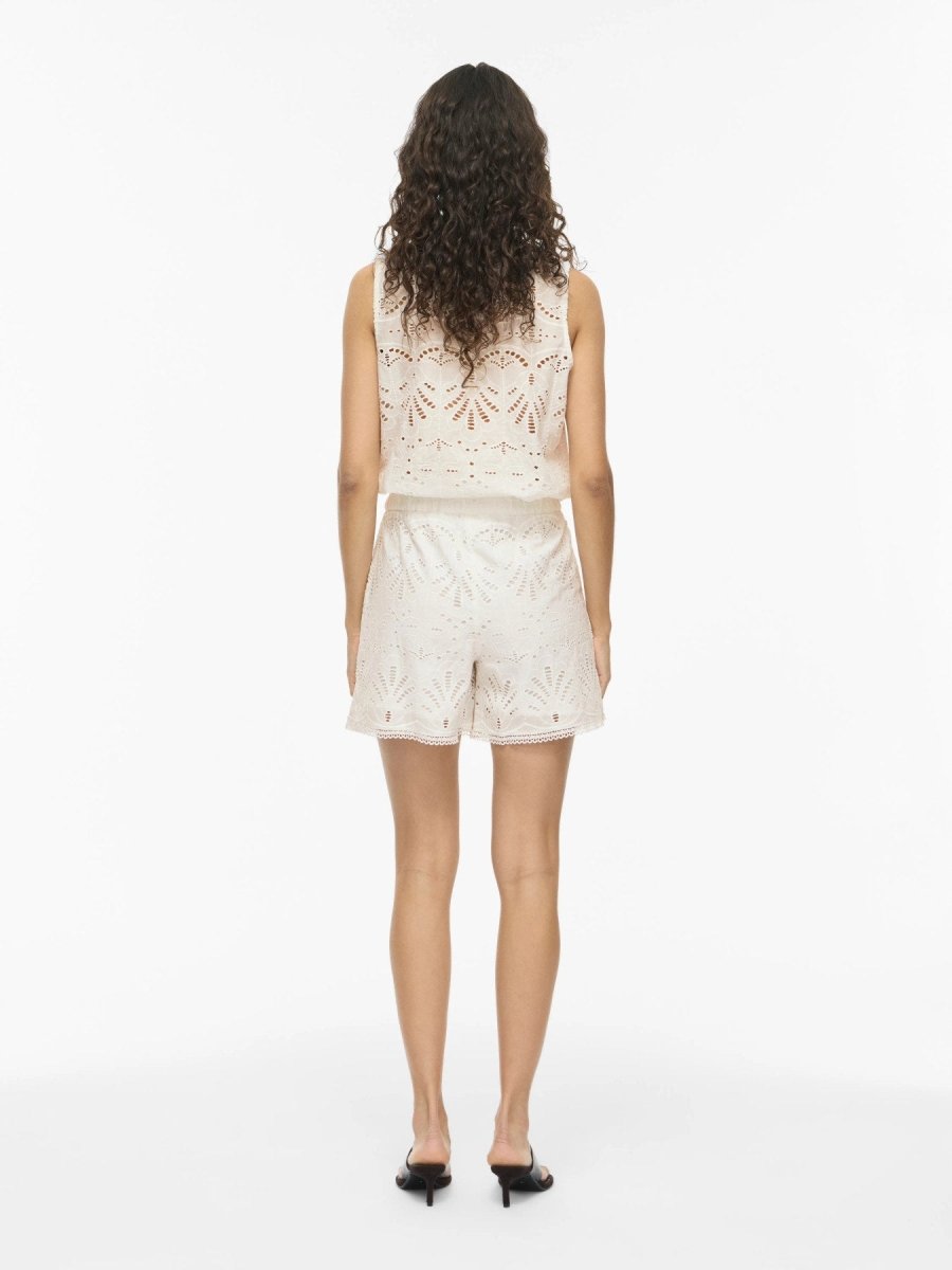 Vila Shorts VIYARA RW BRODERI ANGLAISE SHORTS - Cloud Dancer