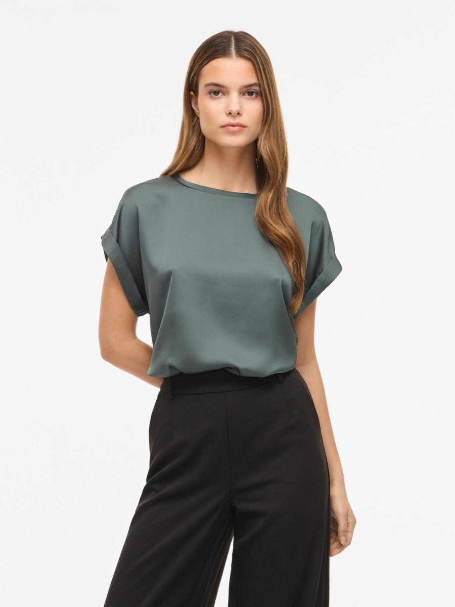 Vila Top VIELLETTE S/S SATIN TOP in Balsam Green