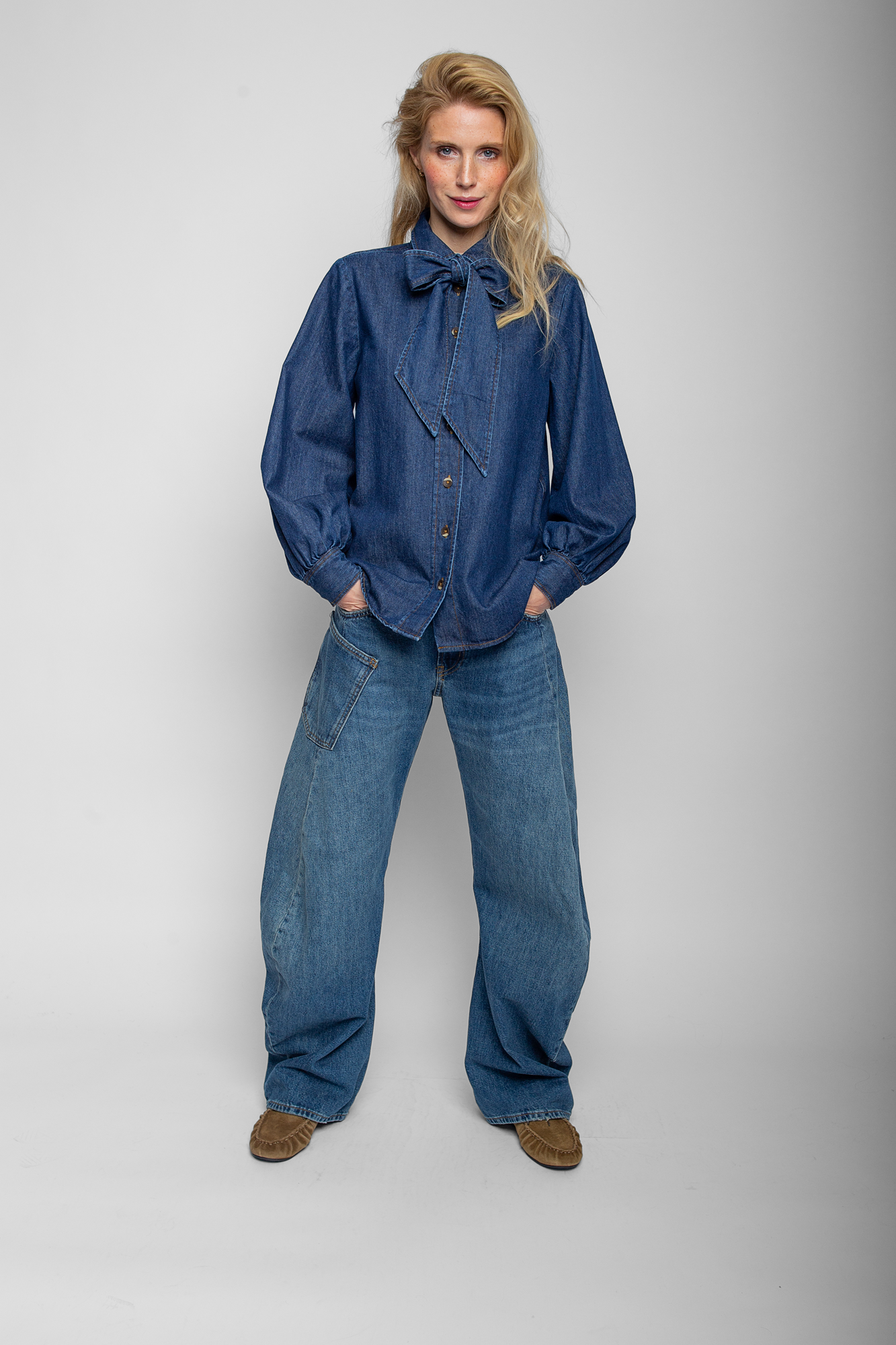 Emily Van Den Bergh Damenbluse in der Farbe Denim