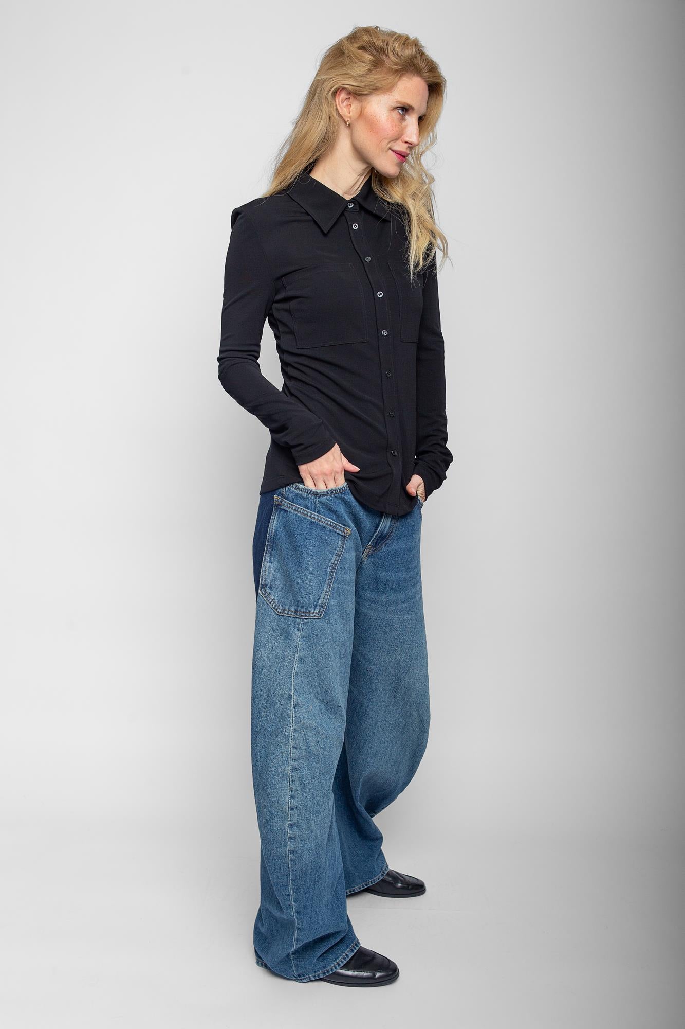 Emily Van Den Bergh Damenbluse in der Farbe Schwarz