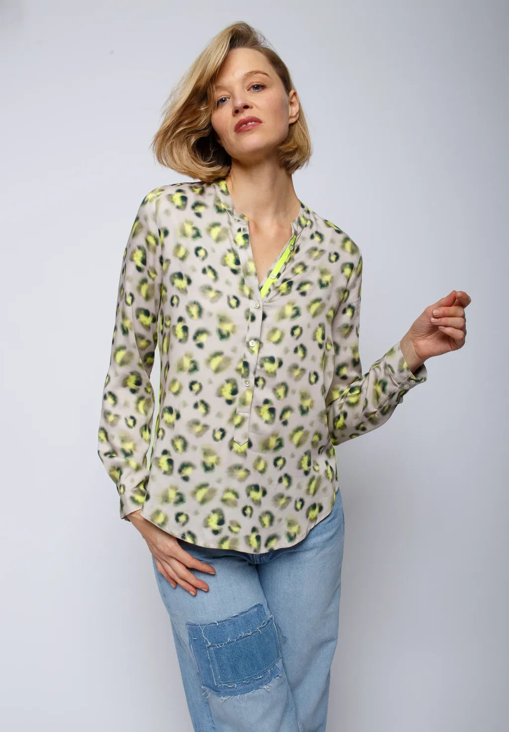 Emily Bluse