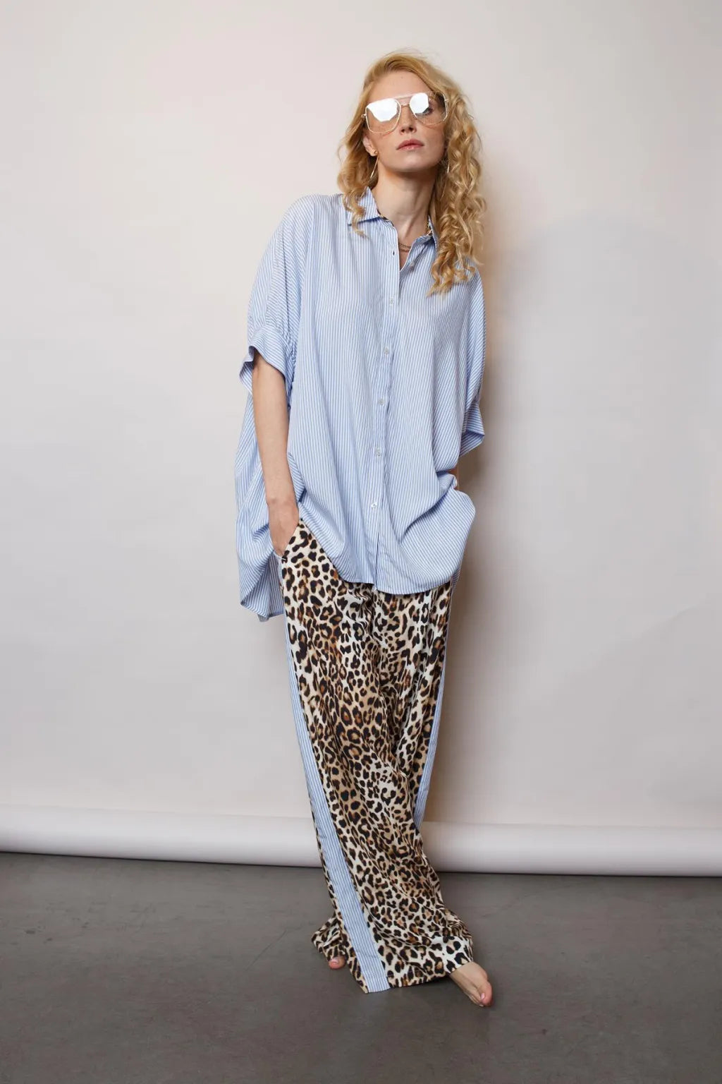 Emily Van Den Bergh Hose Leo