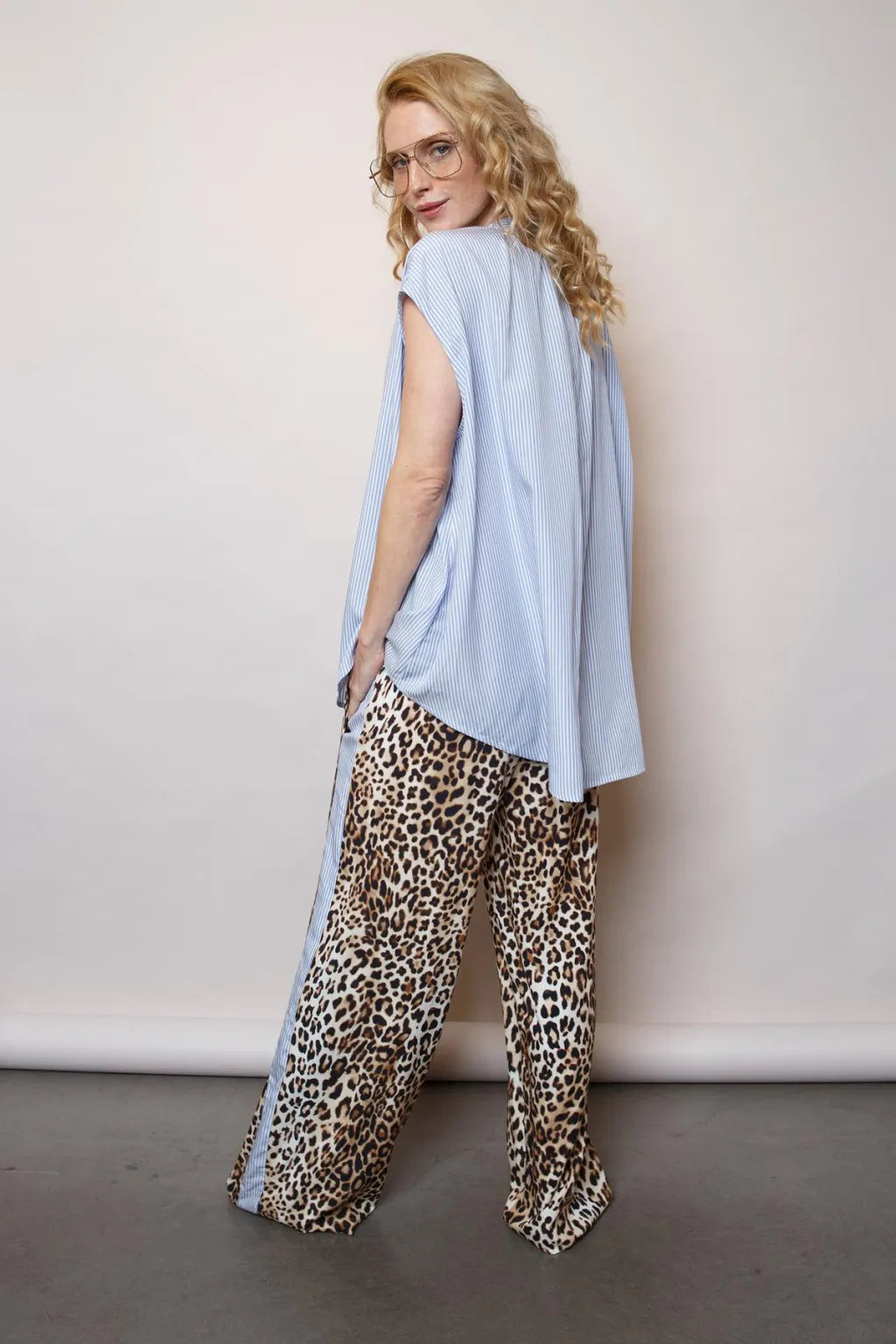 Emily Van Den Bergh Hose Leo