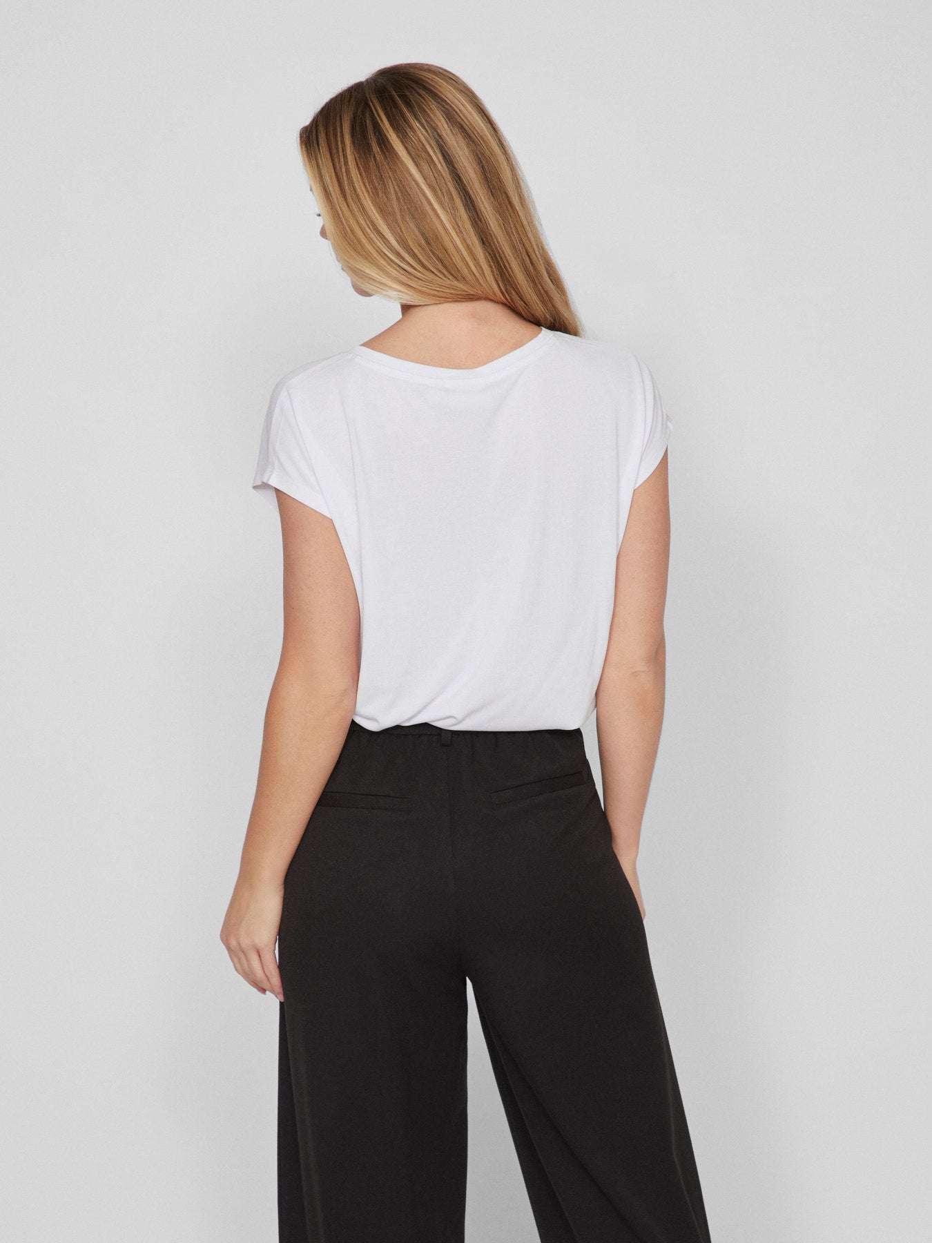 Vila T-Shirt VIMODALA V-NECK S/S TOP - Optical Snow