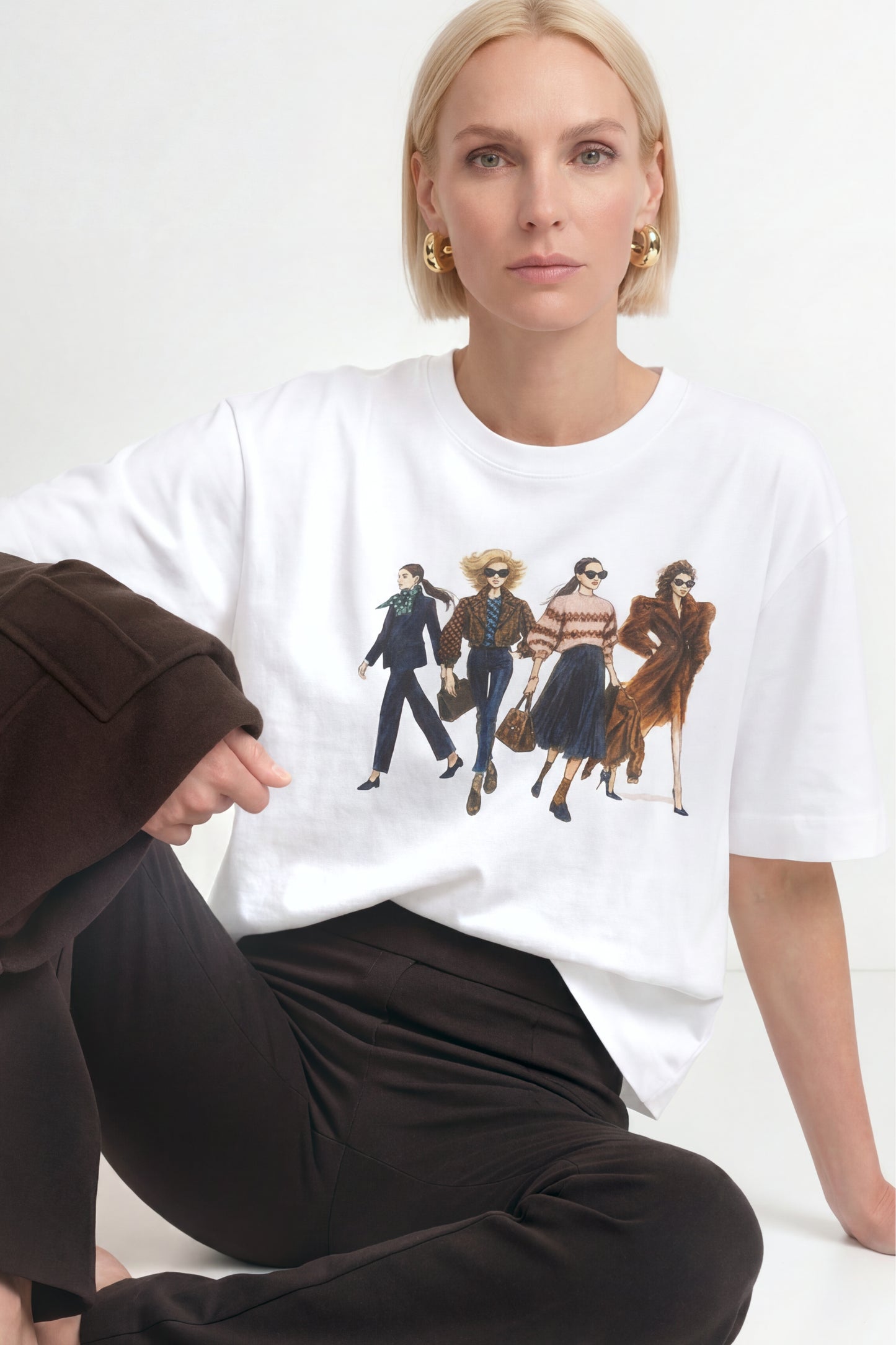 Rich & Royal Gentle Fit T-Shirt with Women Print – white