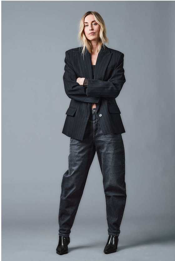 Five Fellas Damenhose Mom-Fit in der Farbe Knight Vibe
