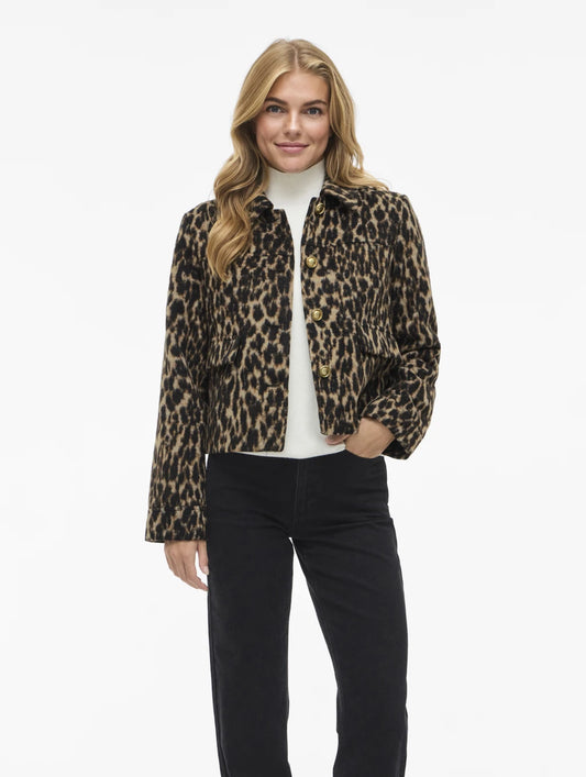 Vila Jacke Vijuice in der Farbe Black Beauty Leopard