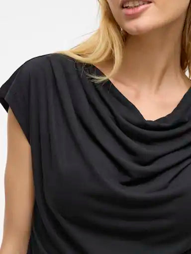 Vila Vimodala Waterfall Top Black Beauty