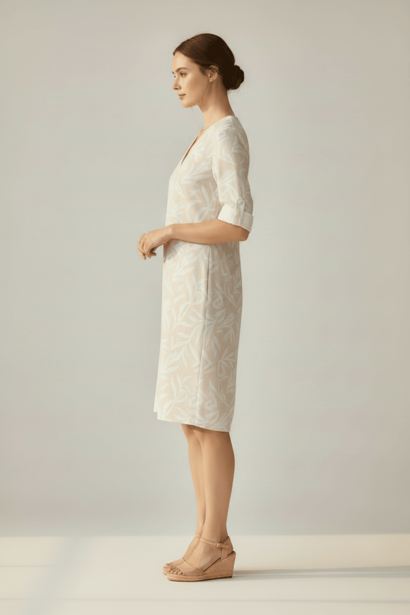 Cartoon Kleid Lang in der Farbe Beige