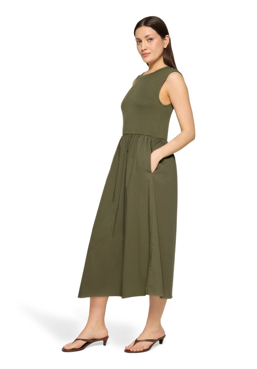 Cartoon Kleid Lang ohne Arm
