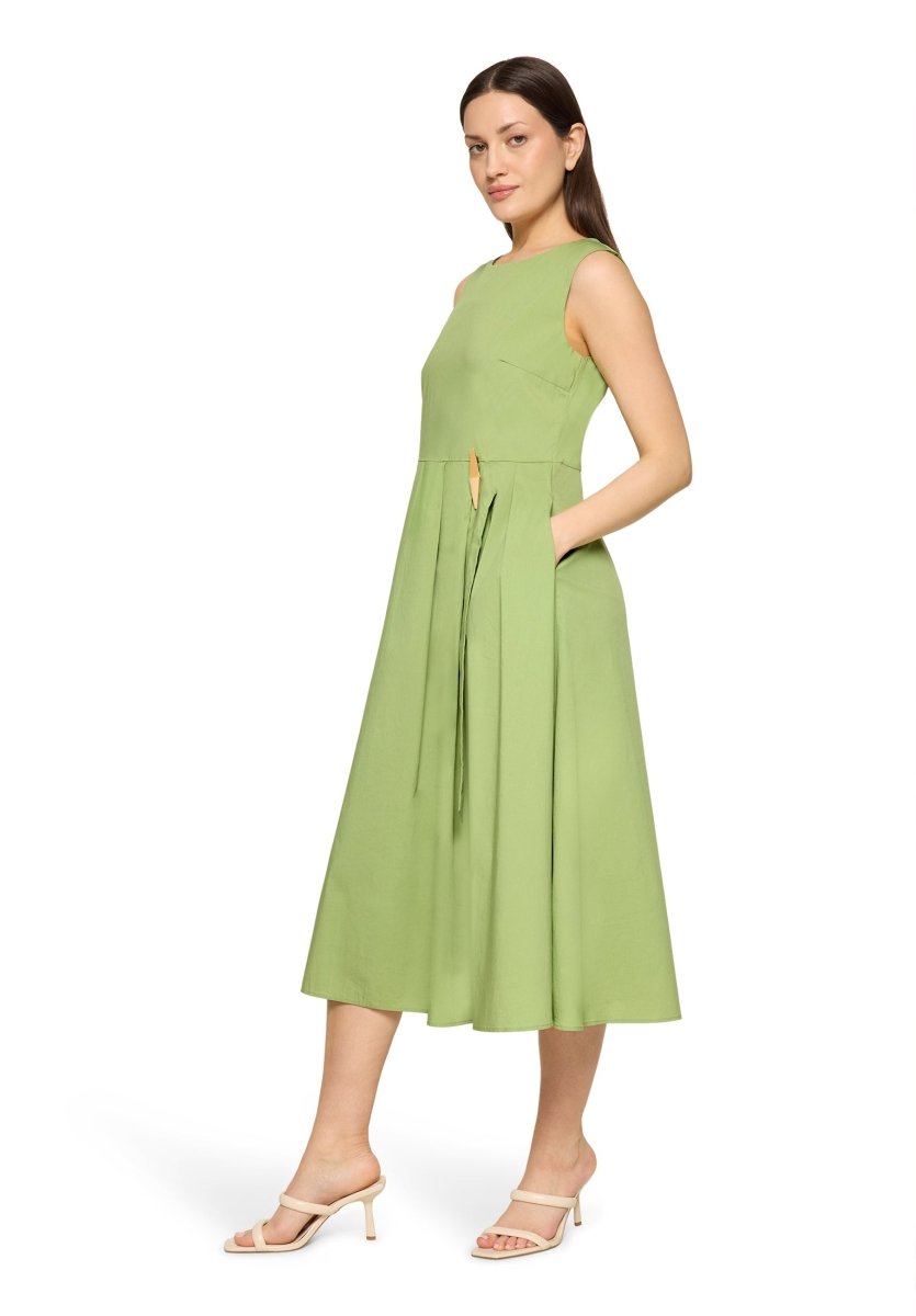 Cartoon Kleid Lang ohne Arm