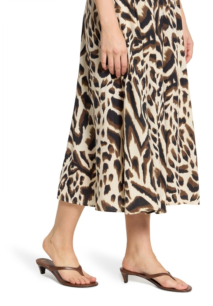 Cartoon Rock Lang Casual Animal Print
