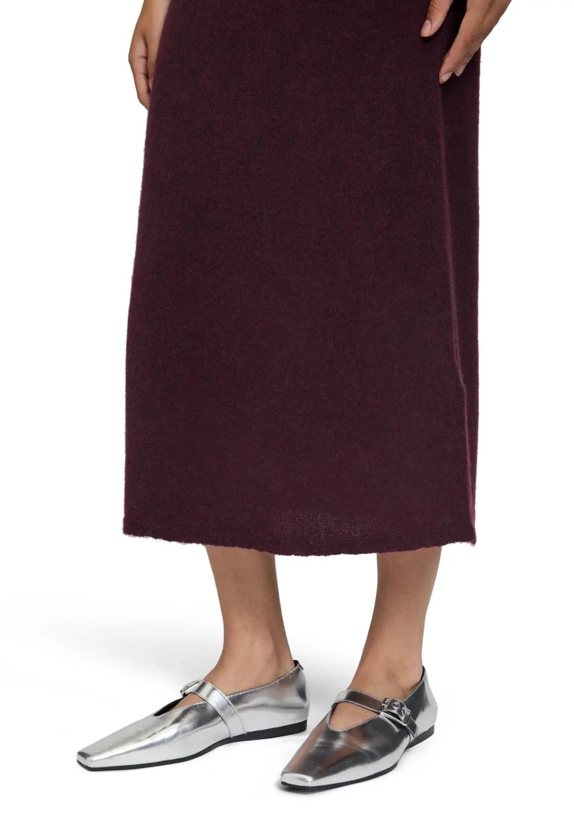 Cartoon Strickrock in der Farbe Dark Aubergine