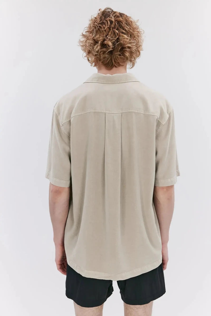 Elvine Hemnd Rhys Sand grey