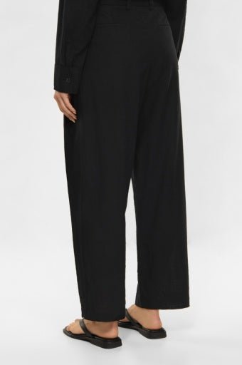 Elvine Hose SANDI in der Farbe BLACK