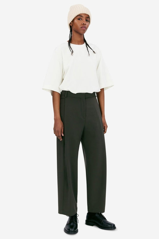 Elvine Hose SANDI LIGHT in der Farbe SHELTER GREEN 1