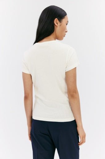 Elvine T-Shirt REGAN in der Farbe VANILLA WHITE