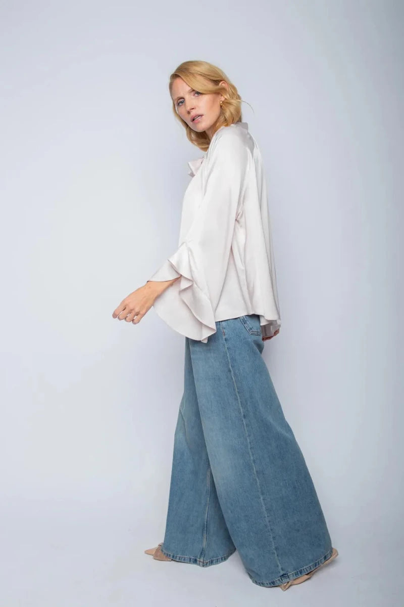 Emily Van Den Bergh Bluse mit Volants Sand