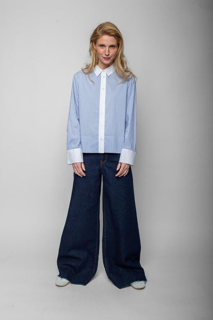 Emily Van Den Bergh Damenbluse in der Farbe Blau-Navy-Weiß