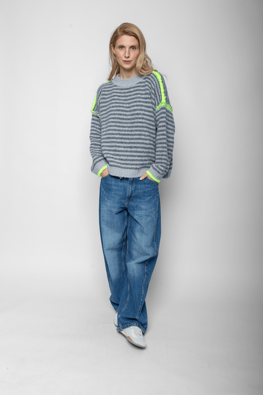 Emily Van Den Bergh Damenstrickpullover in der Farbe Grau Gestreift