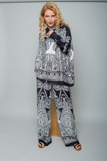 Emily Van Den Bergh Hose in der Farbe black white ornament