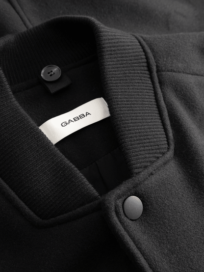 Gabba GABmatheo Plain Bomber Jacket in der Farbe Black
