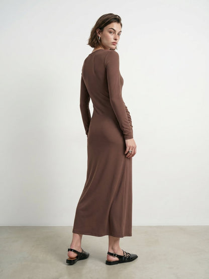 Hypedrop Drapiertes Maxikleid Grace in Nutmeg