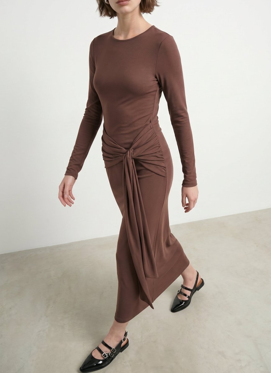 Hypedrop Drapiertes Maxikleid Grace in Nutmeg
