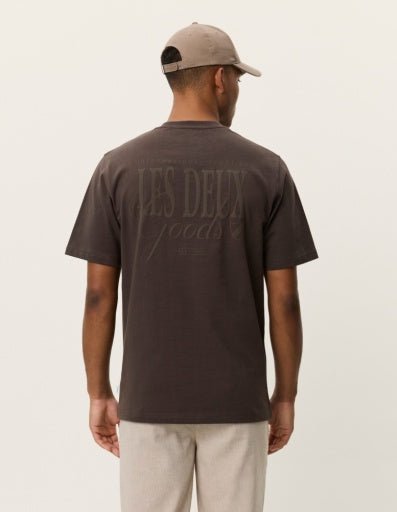 Les Deux Ben Goods T-Shirt in der Farbe TURKISH COFFEE BROWN