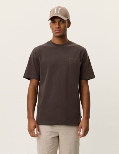 Les Deux Ben Goods T-Shirt in der Farbe TURKISH COFFEE BROWN