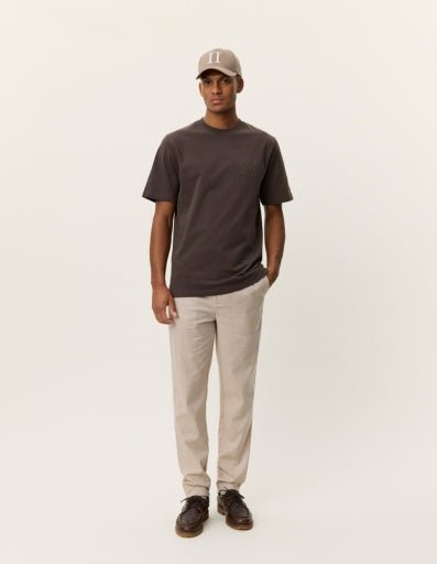 Les Deux Ben Goods T-Shirt in der Farbe TURKISH COFFEE BROWN