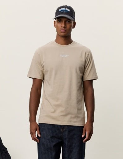 Les Deux NFL Helmet T-Shirt Dark Sand – Herren Shirt aus Bio-Baumwolle