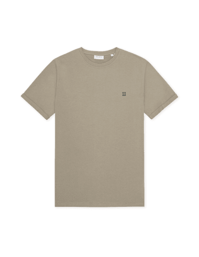 Les Deux Norregaard Contrast T-Shirt in der Farbe LAUREL OAK SAND