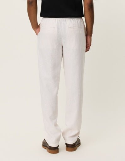 Les Deux Patrick Linen Pants in der Farbe EGGNOG WHITE