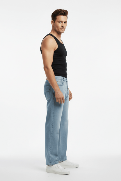 Les Deux Ryder Washed Denim Jeans in der Farbe LIGHT INDIGO WASH