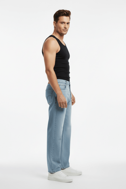 Les Deux Ryder Washed Denim Jeans in der Farbe LIGHT INDIGO WASH