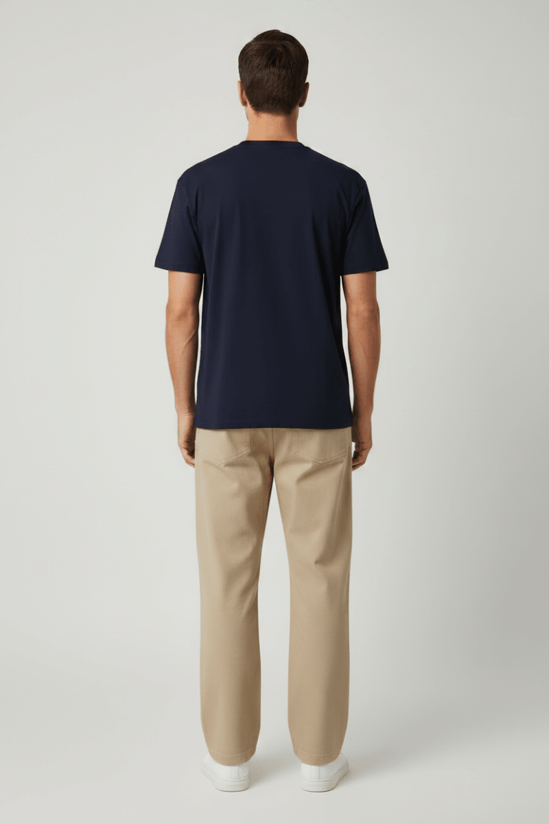 Les Deux T-Shirt Felipe in der Farbe Mitternachtsblau mit Rosendruck