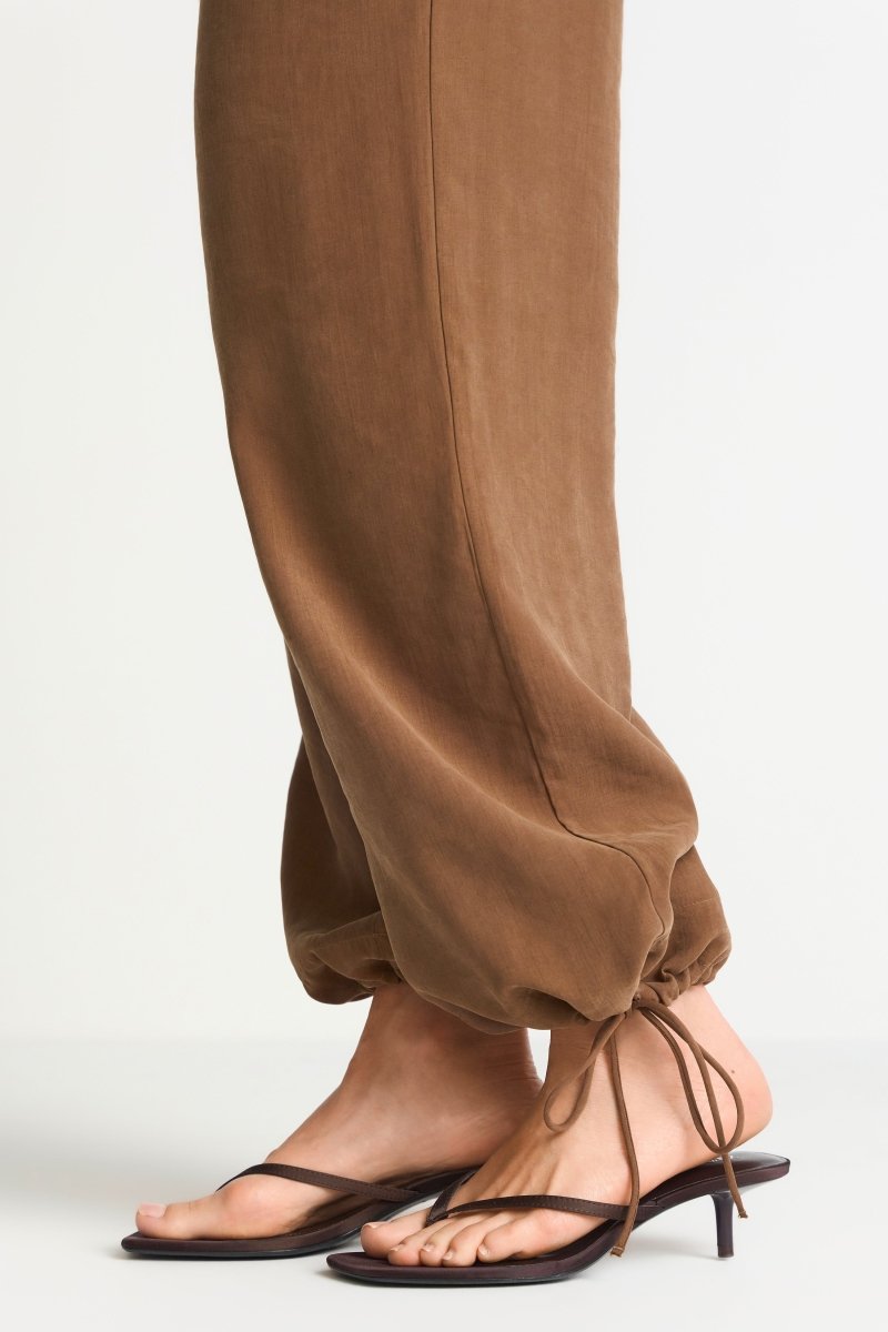 Rich & Royal Bazaar pants in der Farbe coconut bark