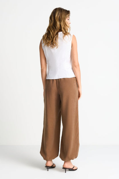 Rich & Royal Bazaar pants in der Farbe coconut bark