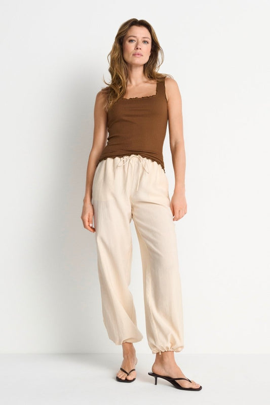 Rich & Royal O Frill Top in der Farbe coconut bark