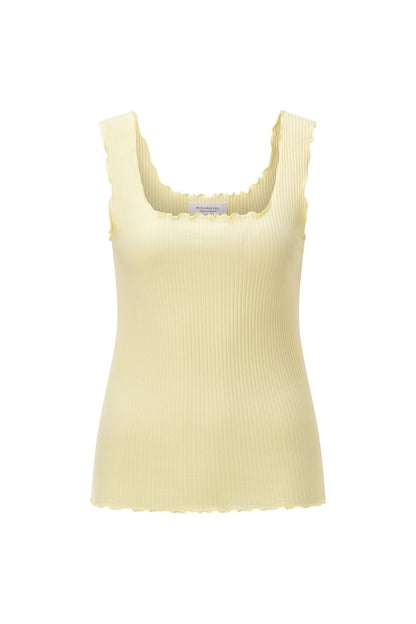 Rich & Royal O Frill Top in der Farbe soft butter