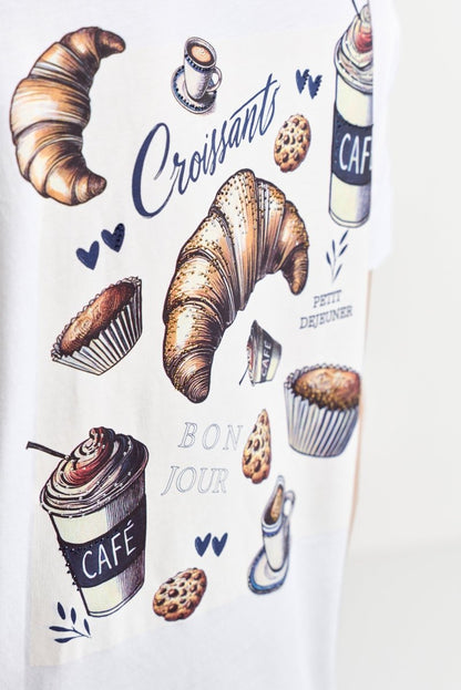 Rich & Royal Queens Easy Fit T-Shirt Breakfast in der Farbe white